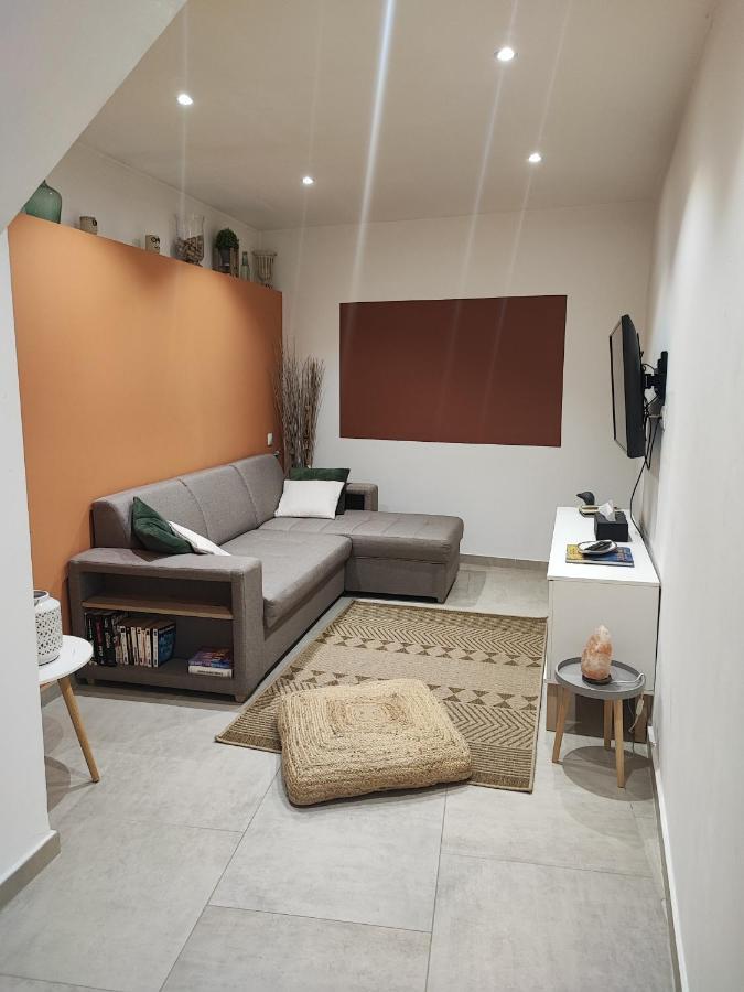 Maison De Village Avec Cour Aux Portes D'Avignon Entraigues-sur-la-Sorgue ภายนอก รูปภาพ